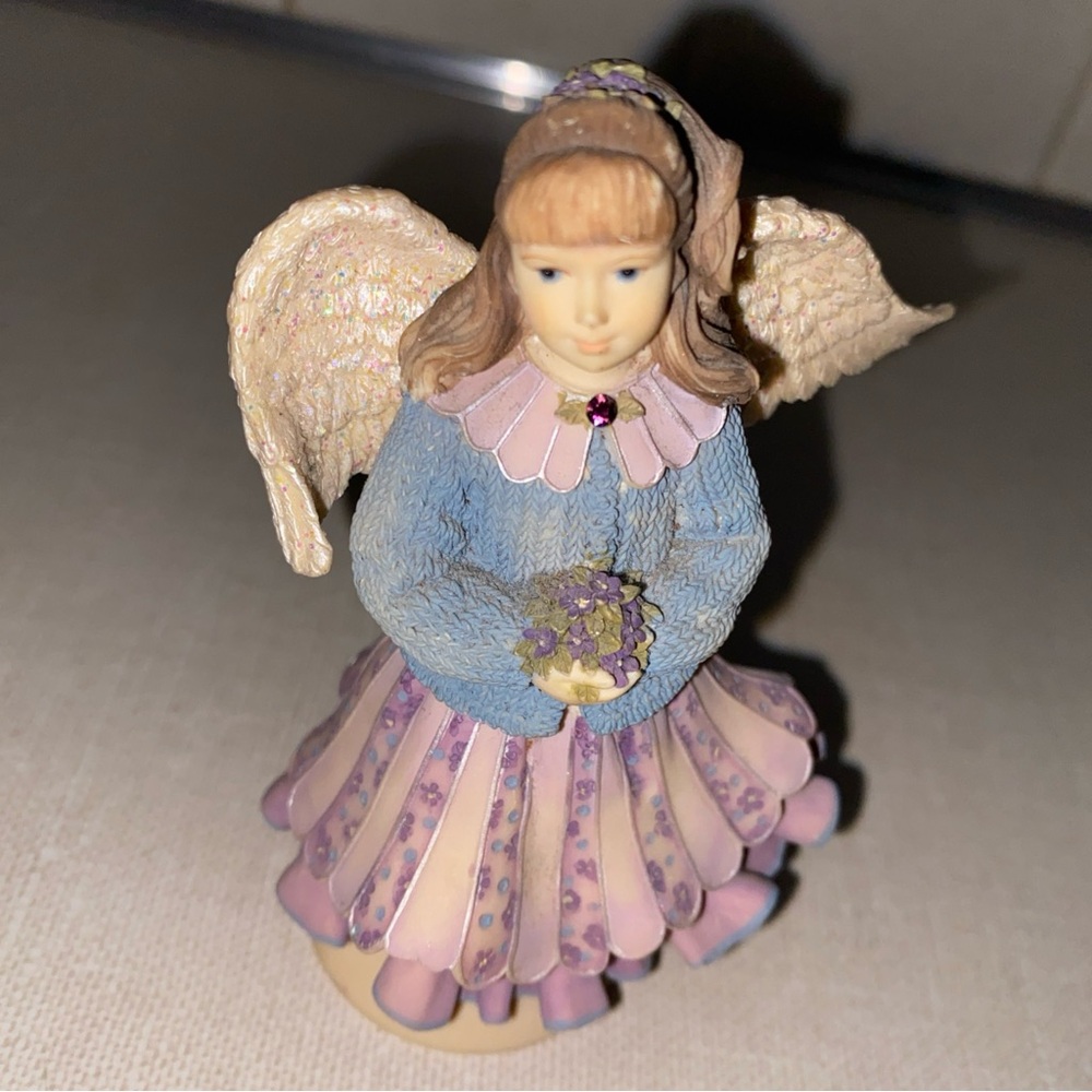 2004 Angels Among Us Betty Singer Collection Sincerity 4"Resin Angel February